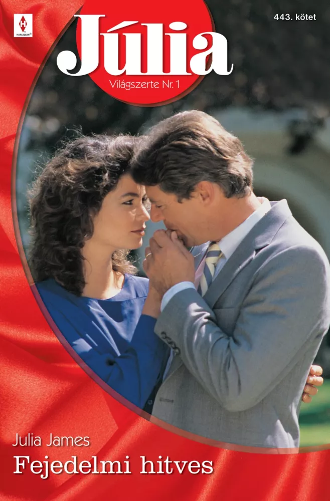 Júlia 443. borító