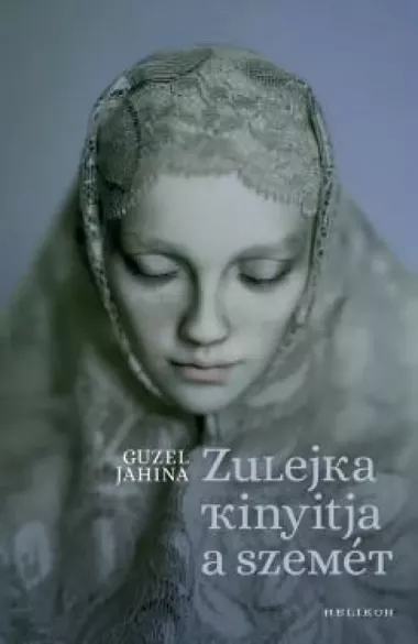 Zulejka kinyitja a szemét