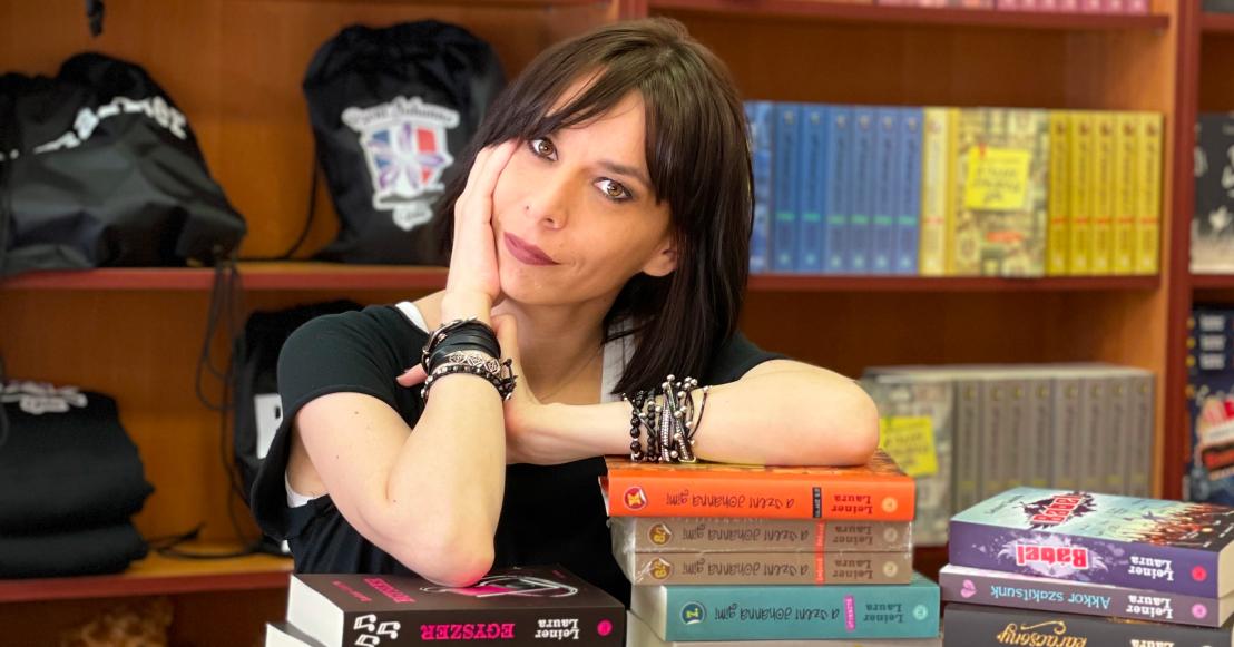 "Az írói pályám kezdete nem volt kifejezetten könnyű, mert tele volt buktatókkal és elutasítással" - interjú Leiner Laurával