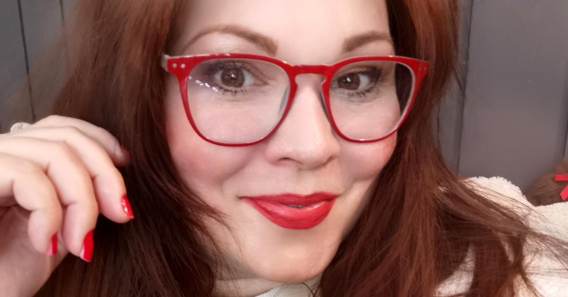 "Minden történetemre hatással van az életem" - interjú Palotás Petra írónővel